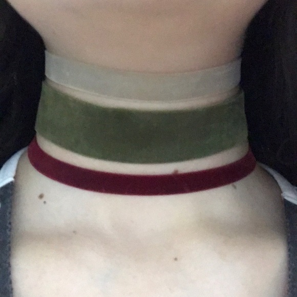 Chokers - Picture 3 of 3